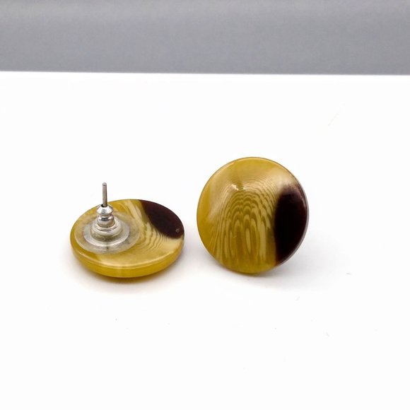 Vintage Neutral Button Earrings, Beige and Brown Lucite Studs - Picture 3 of 3